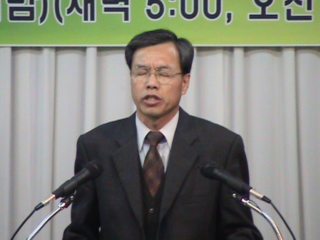 200459ϳ::  67 x 49